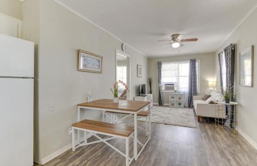 about 1 Mi to the Strand! Couples Retreat in Galveston - Foto 7