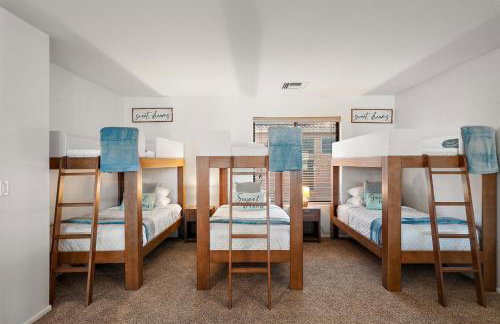 The Gem Getaway Pool Gameroom Gym by Relaxtay - Foto 32