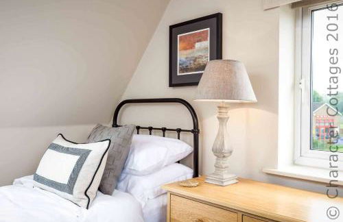 Honeysuckle Cottage Middle Tysoe - Photo 19