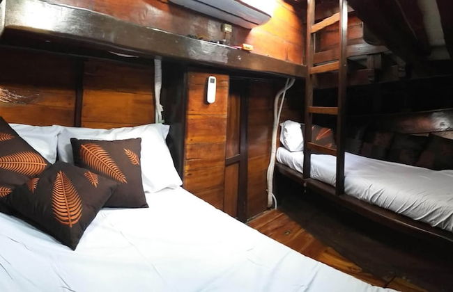 Komodo Pirate Boat - Phinisi Liveaboard - Foto 8