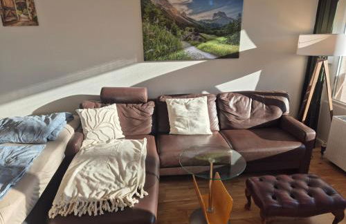 NaturBlick am Rothaarsteig neue moderne Ferienwohnung mit 2 Badezimmern 2 Küchen inklusive Highspeed Internet Flatrate 2x XXL Boxspringbett 2x Terrassen und 2x PKW Parkplätze 10 Minuten bis Willingen Ideal für Touristen und Geschäftsleute mit MWStRechnung - Foto 14