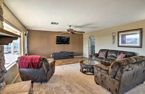 Bullhead City Home w/ Private Pool, Hot Tub & View - Foto 5