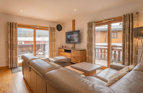 Grand Paradis- Modern 3 bedroom apartment with spectacular views - Photo 2