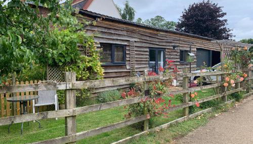 The Barn at White Rose Cottage - Foto 1, Garden, Garden view, pet friendly