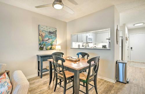 Oceanfront Condo with Furnished Deck and Views! - Foto 7