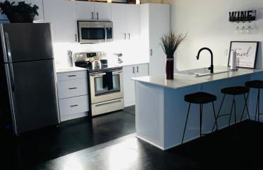 Deep Ellum Theatre Suite - The Black Collection - Photo 8