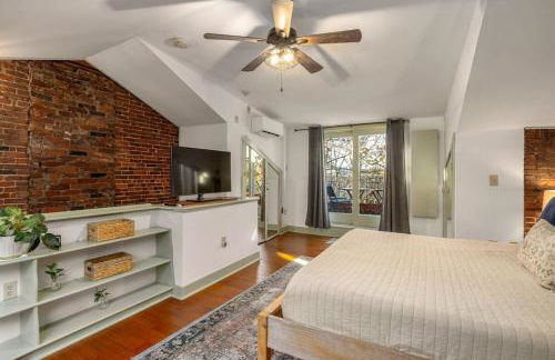 City Loft Group Getaway King Downtown Location - Foto 17