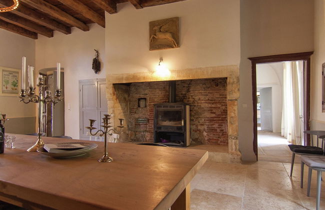 Historic Mansion by River Cenevieres - Foto 30