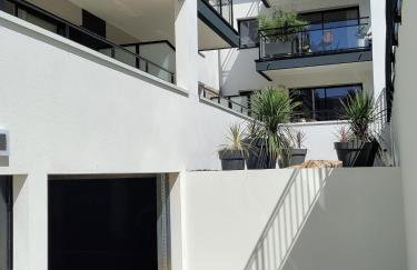 Evasion chic au coeur de la ville et proche plage - Garage privé - Foto 17