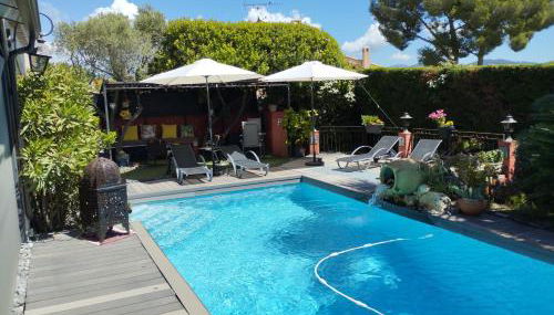 Les arbousiers - Foto 1