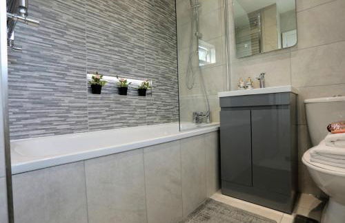 Aisiki Apartments at Stanhope Road, North Finchley, Airconditioned Multiple 2 or 3-Bedroom, Pet Friendly Duplex Flats, King or Twin Beds with Free WiFi - Foto 38