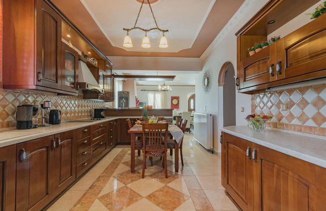 Fontana Holiday Home - Photo 7