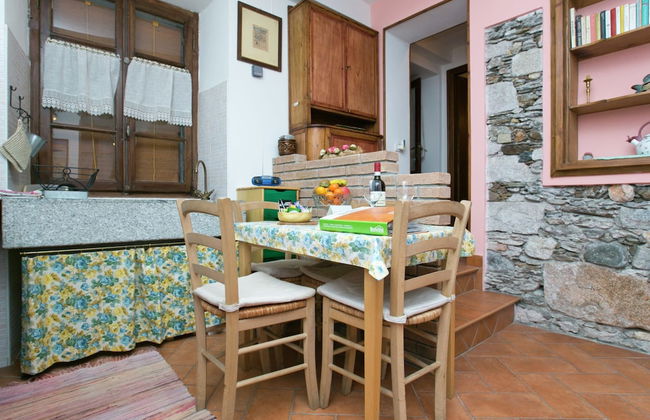 Home Near the Shores of Lake Maggiore - Photo 18