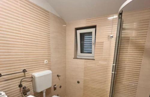 Beachfront Apartment Live - Photo 45