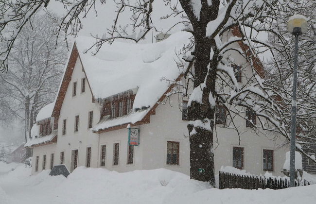 Apartment Near Ski Slopes - Photo 22