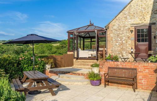 Poirot Cottage - Photo 1