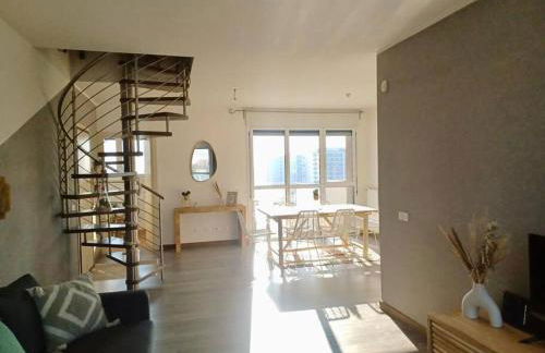 Sui Generis penthouse with terraces - Foto 12