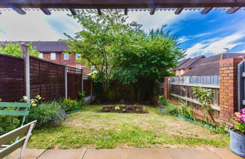 Stylish 3 Bed House - 20 Minutes to London - Foto 5