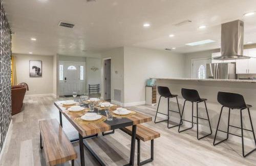 Entire Home with Air Hockey and Firepit - Photo 22