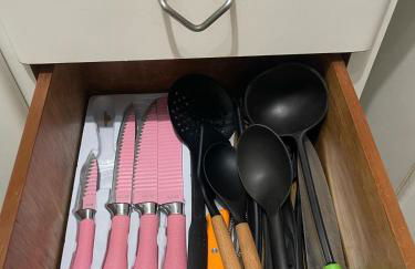 APÊ VISTA MAR, 20mts DA PRAIA, ESPAÇOSO E ACONCHEGANTE-56m2- WIFI- 1 DORM-ELEVADOR- 6 PESSOAS - Foto 13