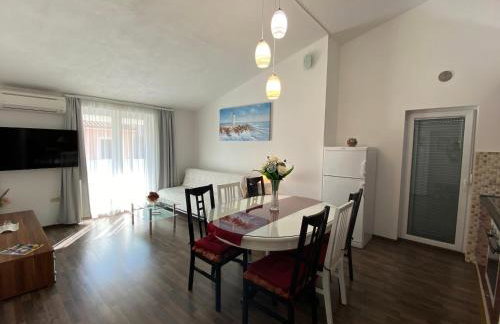 Ana Marija - Foto 43