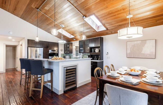 Windswept by Avantstay Water Views, Covered Deck, Walk to the Beach - Photo 14