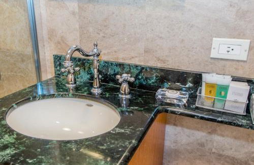 Lombardy Hotel - Foto 42