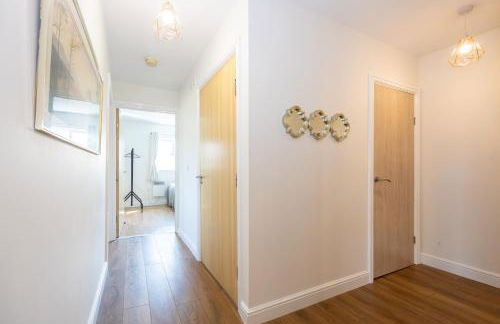 Cosy, Central 2 Bed flat parking - Foto 18
