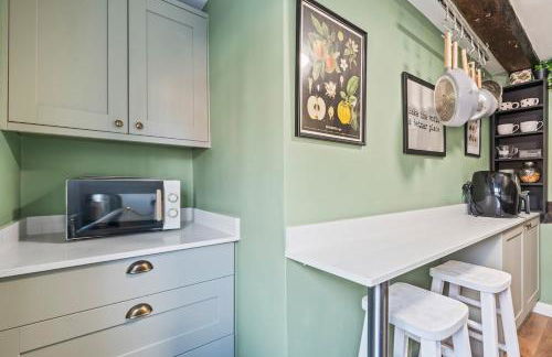 #54 The Balti Cottage Apartment - Sleeps 5 - Close to Kingsbury Water Park - " Perfect for Contractors and Families - Free parking" - Foto 34