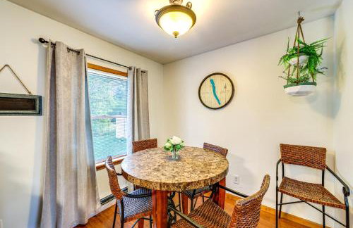 Walk to Owasco Lake Auburn Home with Hot Tub - Foto 3