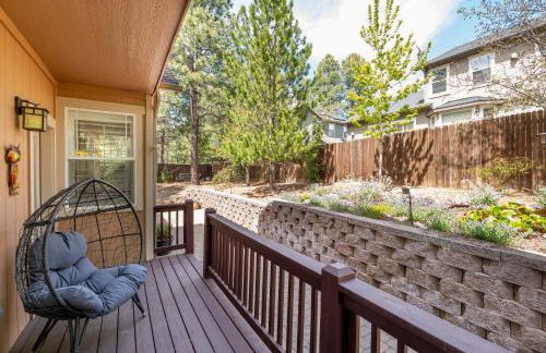 Ponderosa Escape Stunning Location Incredible Game Room Urban Trail System AC EV-charger - Photo 15