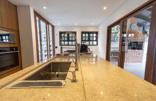 Casa com Piscina e Area Gourmet em Barra do Una - Foto 14