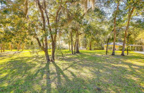 Williston Home with Yard 6 Mi to Devils Den Spring - Foto 24