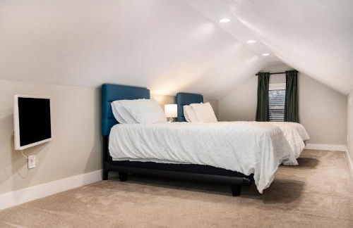 Benson's Cozy 3-BR Retreat with BBQ Grill - Photo 17