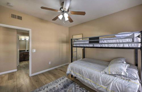 Families and Dogs Welcome! Phoenix Condo with Pool - Foto 18