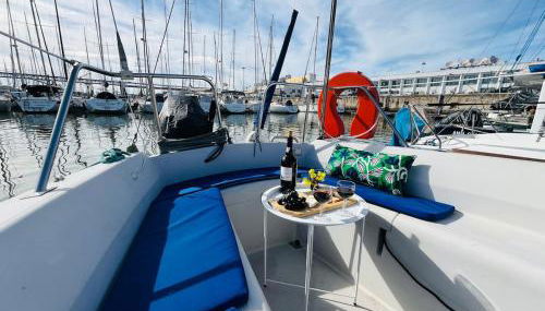 Bacus - Your Floating Hideaway in Lisbon - Photo 3