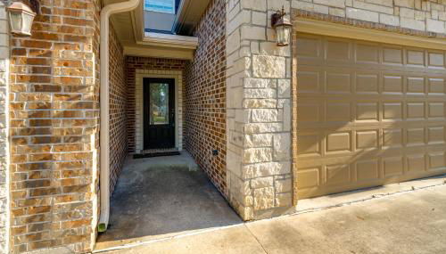 Spacious and Family-Friendly! TAMU Townhome with Yard - Foto 2