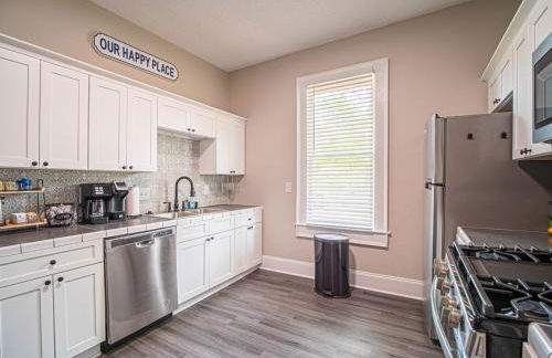 Marietta Square's Home Away! - Foto 8