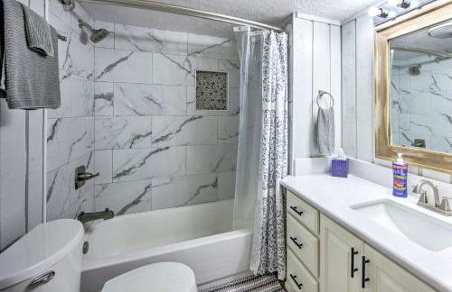 Brookeland Resort Cabin with Golf and Lake Access - Photo 21