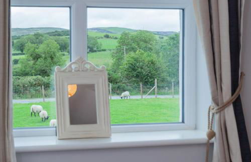 Beautiful mountain views & private hot tub - Foto 33