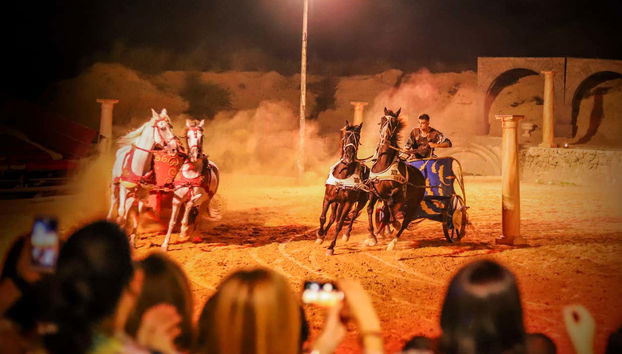 Ticket to Gran Circus Maximus Show with Dinner - Foto 4