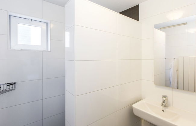 High-end Villa Nestled in Greenery - Photo 8