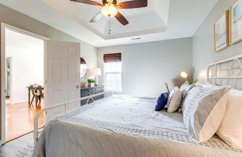 Game Room Fenced backyard Sleeps 10 Fire Pit - Photo 16