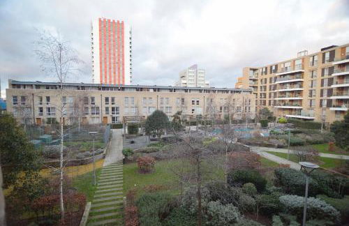 Near Dlr station -WiFi -Parking -Pets -Sleeps 5 - Foto 14