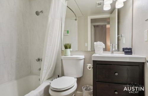 Spacious 2 Apt Combo Sleeps 12 Pool and Pets - Photo 21