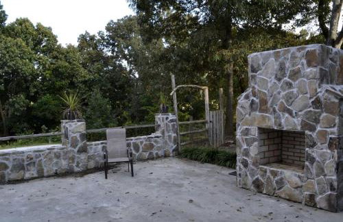 Stately Log Cabin with a Pool for a Group Getaway near Chickamauga, Georgia - Foto 21