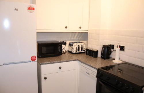 Dove's Place in historic Rochester with Parking - Photo 15