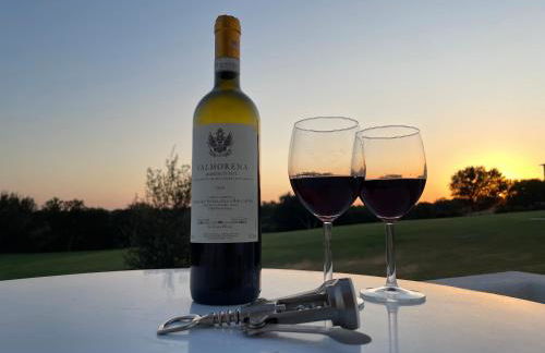 Architect's 'Castle' - Golf Villa with Views - Foto 3