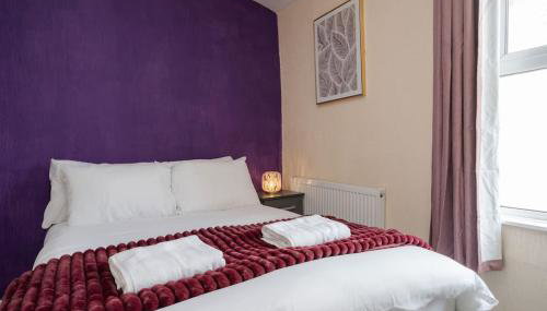 Stunning 5 bedroom home Wirral Birkenhead Sleeps 9- Free Parking-5G Internet - Foto 4