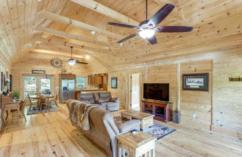 Explore Linville Falls Cabin with Game Room and Deck! - Foto 5